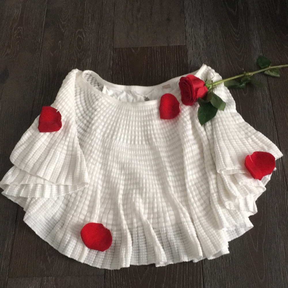Knitted and Knotted By AnthropologyWhite Blouse 🌹